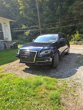 2010 Audi Q5 3.2 Quattro Premium Sport Utility 4D