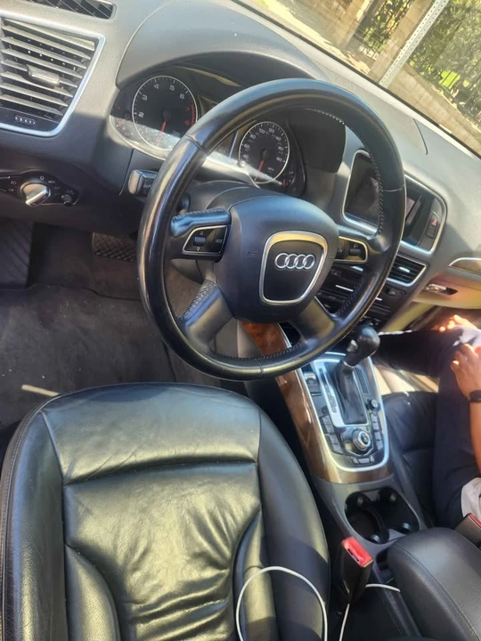 2010 Audi 8R Q5 - Image 10 of 10