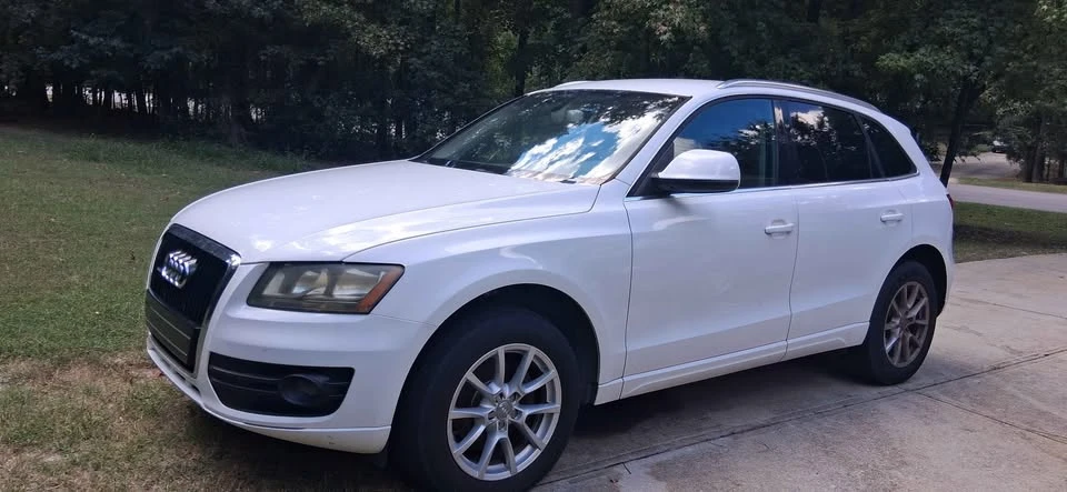 2010 Audi 8R Q5 - Image 2 of 6