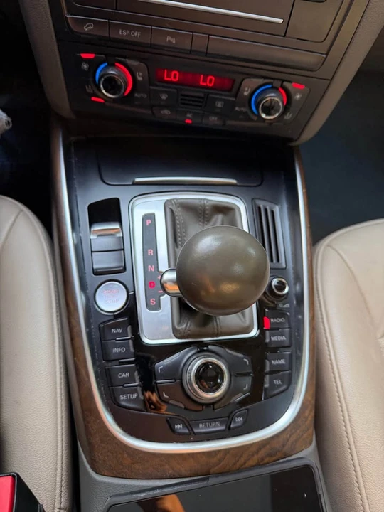 2010 Audi 8R Q5 - Image 10 of 10