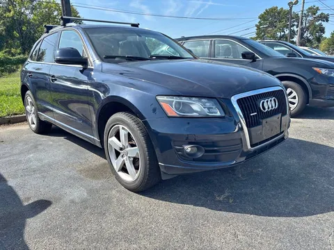 2010 Audi Q5 3.2 Quattro Premium Sport Utility 4D