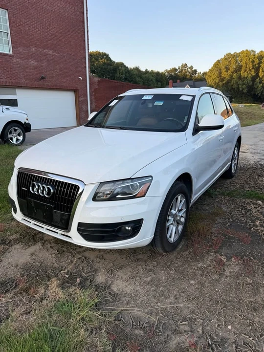 2010 Audi 8R Q5 - Image 2 of 12