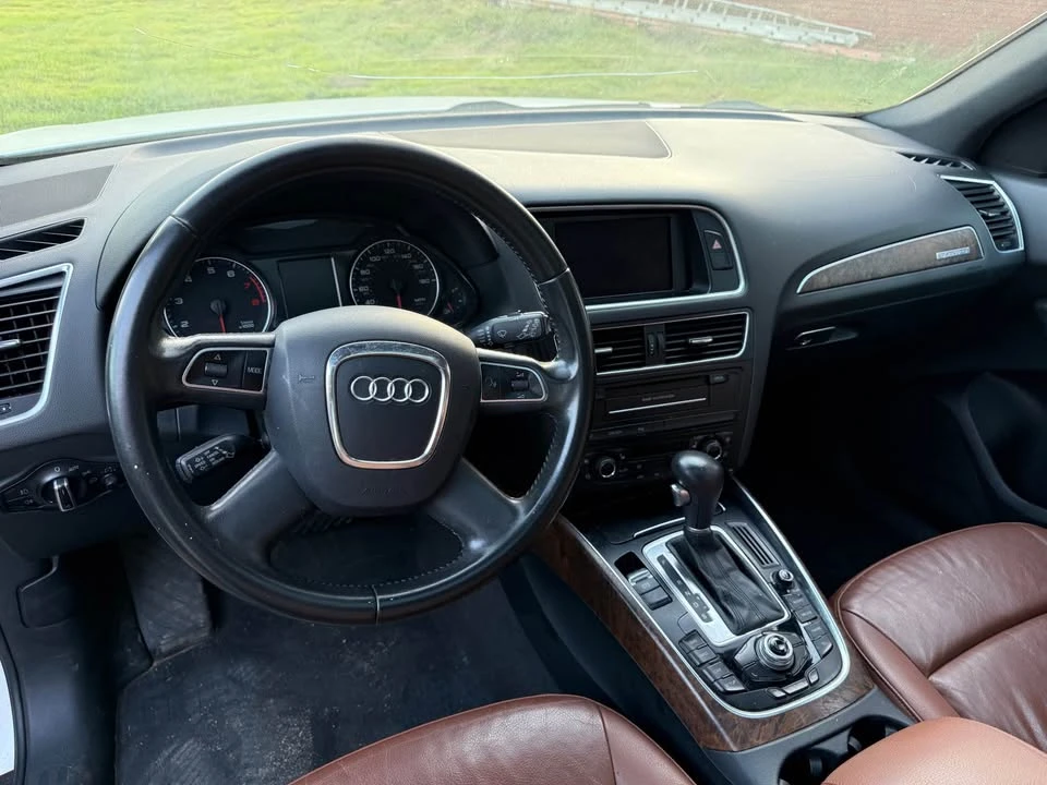 2010 Audi 8R Q5 - Image 8 of 12