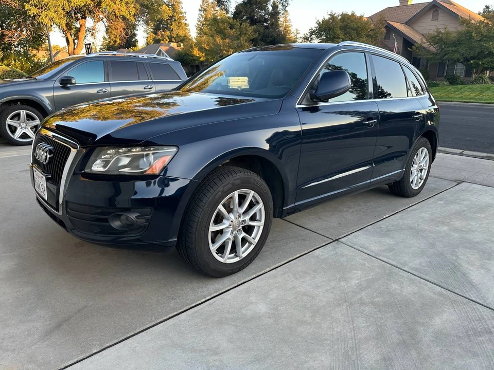 2010 Audi 8R Q5 - Image 2 of 19