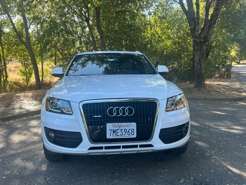 2010 Audi 8R Q5 - Image 2 of 17