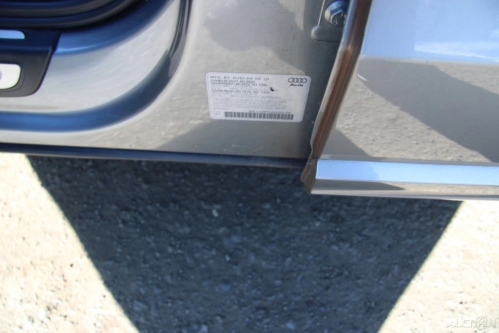 2010 Audi 8R Q5 - Image 11 of 21