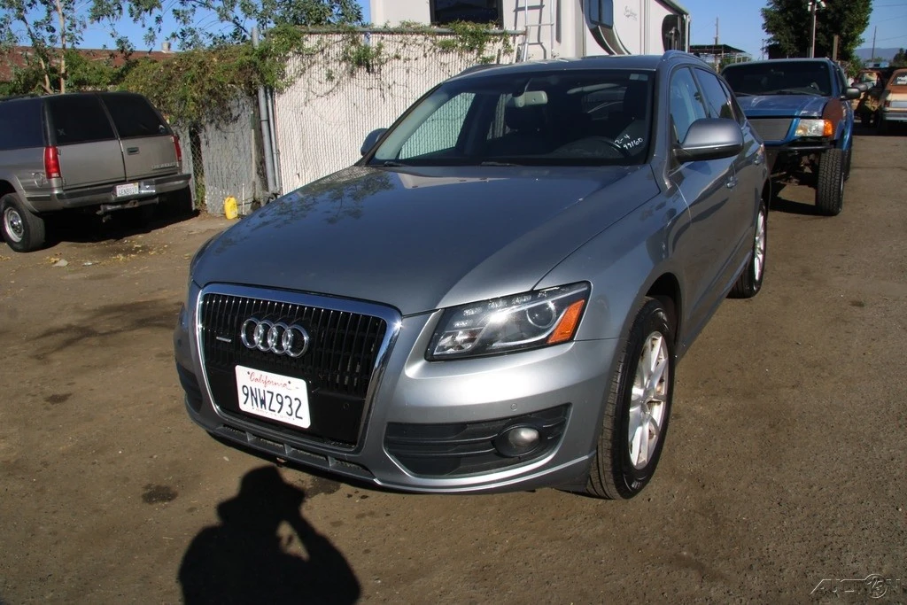 2010 Audi 8R Q5 - Image 2 of 21