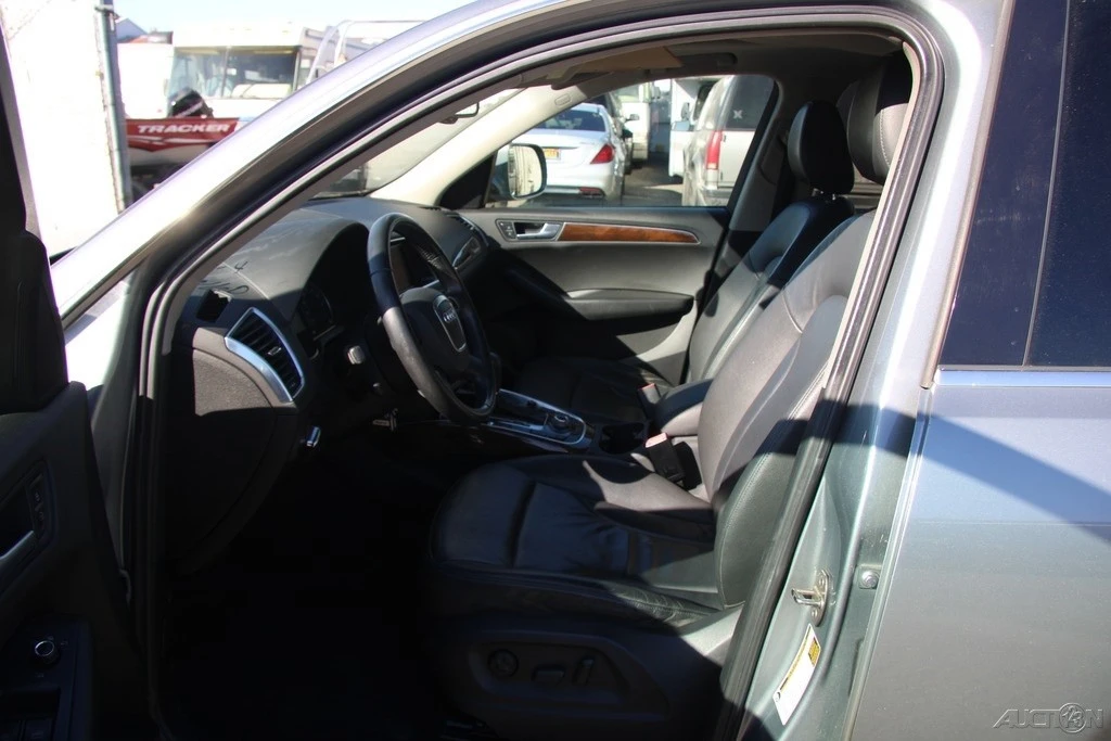 2010 Audi 8R Q5 - Image 13 of 21