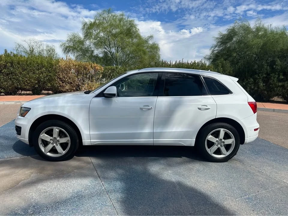 2010 Audi 8R Q5 - Image 2 of 9