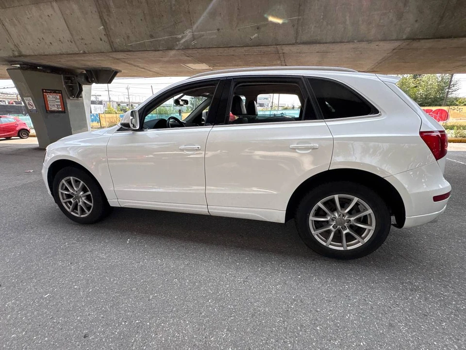 2010 Audi 8R Q5 - Image 9 of 16