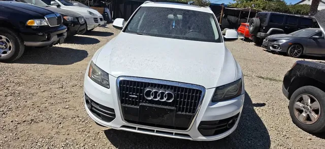 2010 Audi Q5 Awe