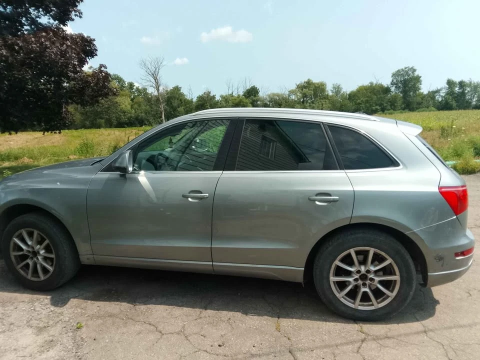 2010 Audi 8R Q5 - Image 3 of 3