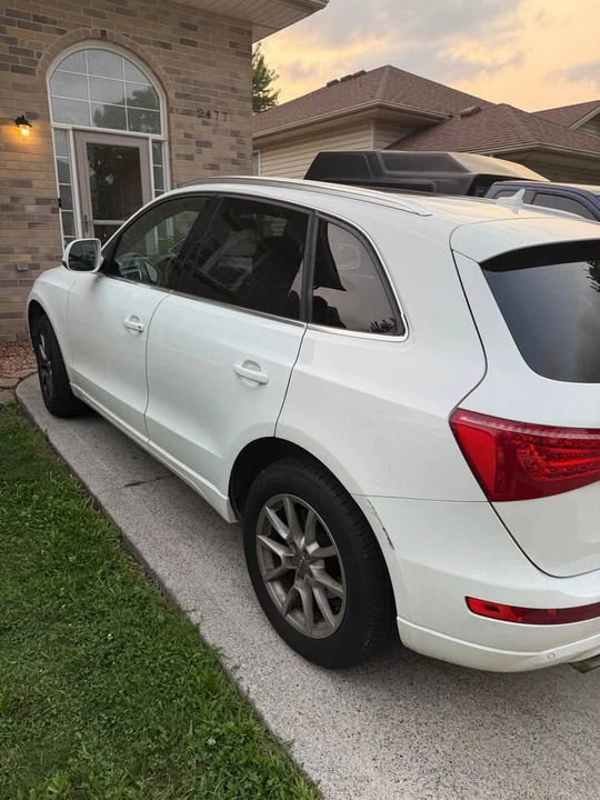 2010 Audi 8R Q5 - Image 2 of 5