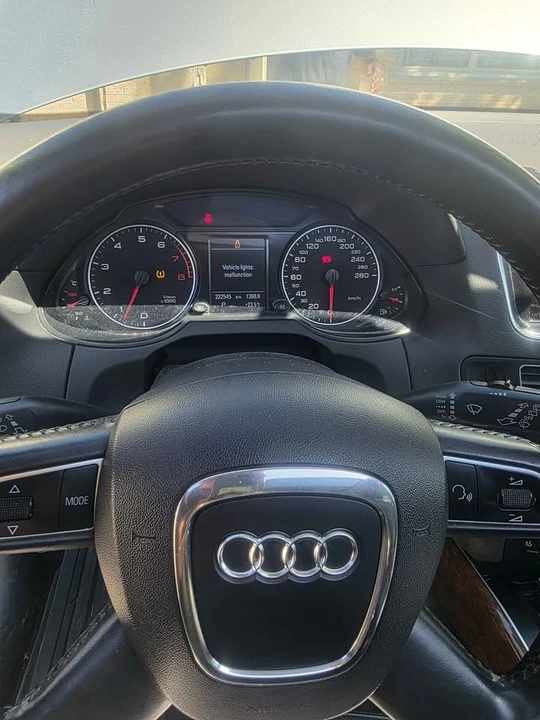 2010 Audi 8R Q5 - Image 7 of 13