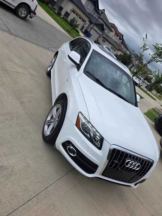 2010 Audi 8R Q5 - Image 2 of 20