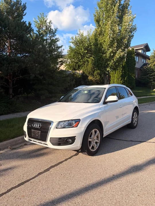 2010 Audi 8R Q5 - Image 2 of 10