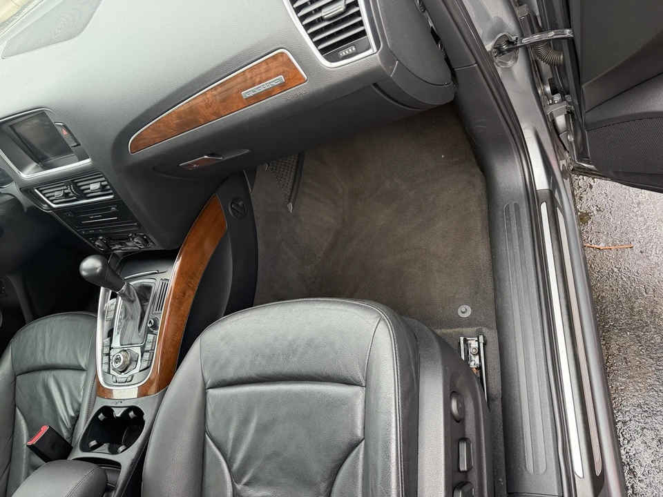 2010 Audi 8R Q5 - Image 12 of 18