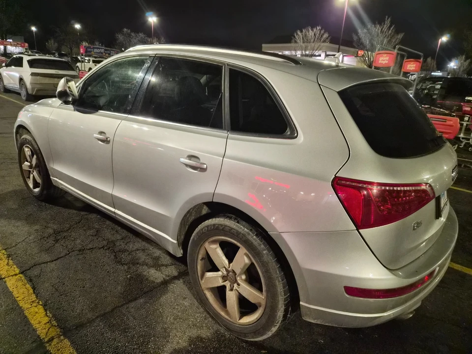 2010 Audi 8R Q5 - Image 2 of 10
