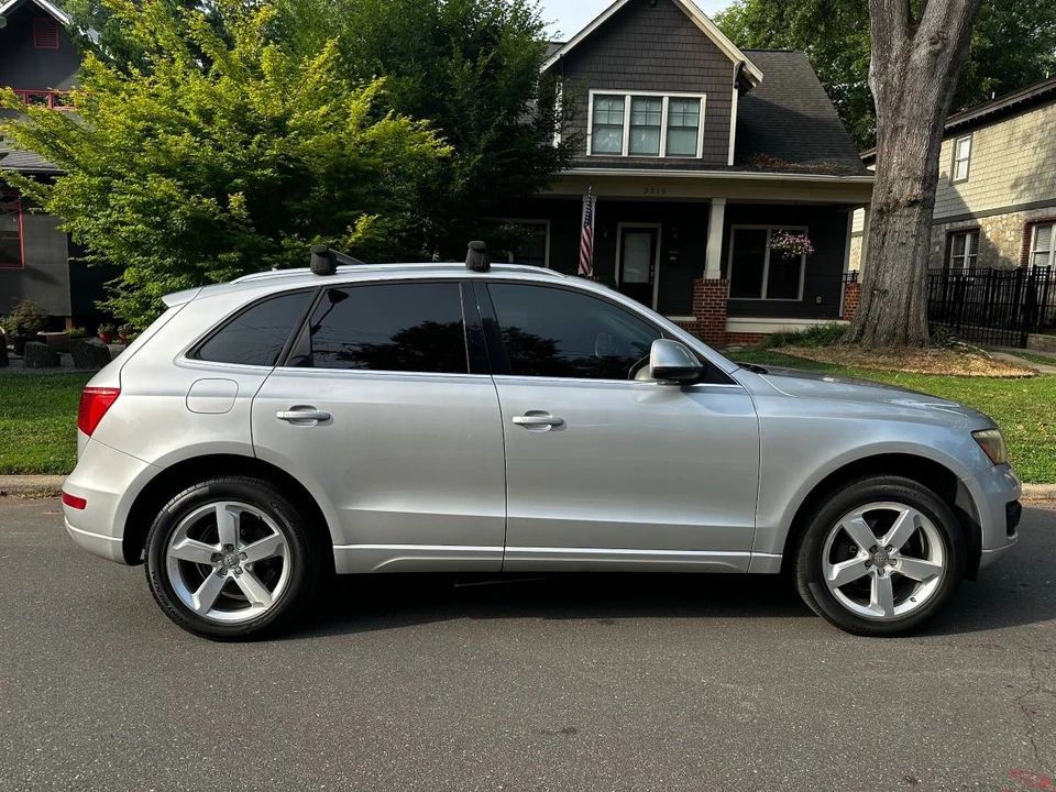 2010 Audi 8R Q5 - Image 2 of 22