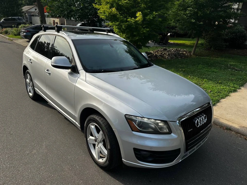 2010 Audi 8R Q5 - Image 3 of 22