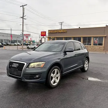 2010 Audi Q5 Premium Sport Utility 4D