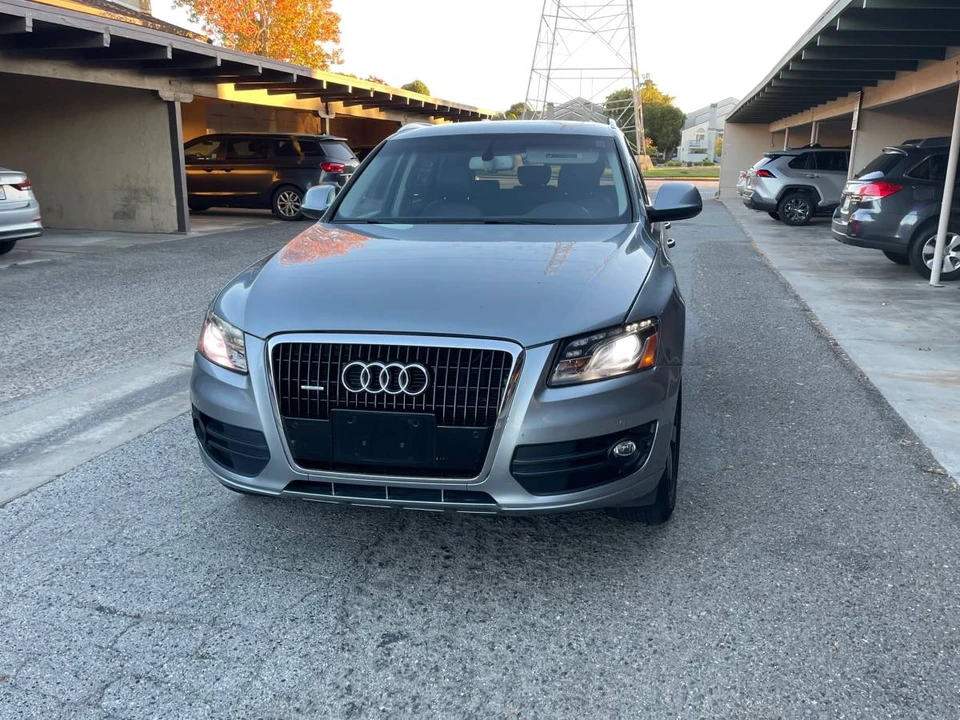2010 Audi 8R Q5 - Image 2 of 3
