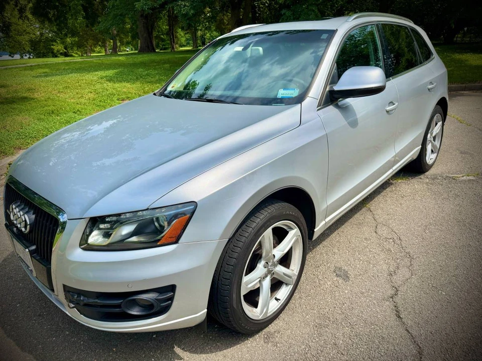 2010 Audi 8R Q5 - Image 9 of 24