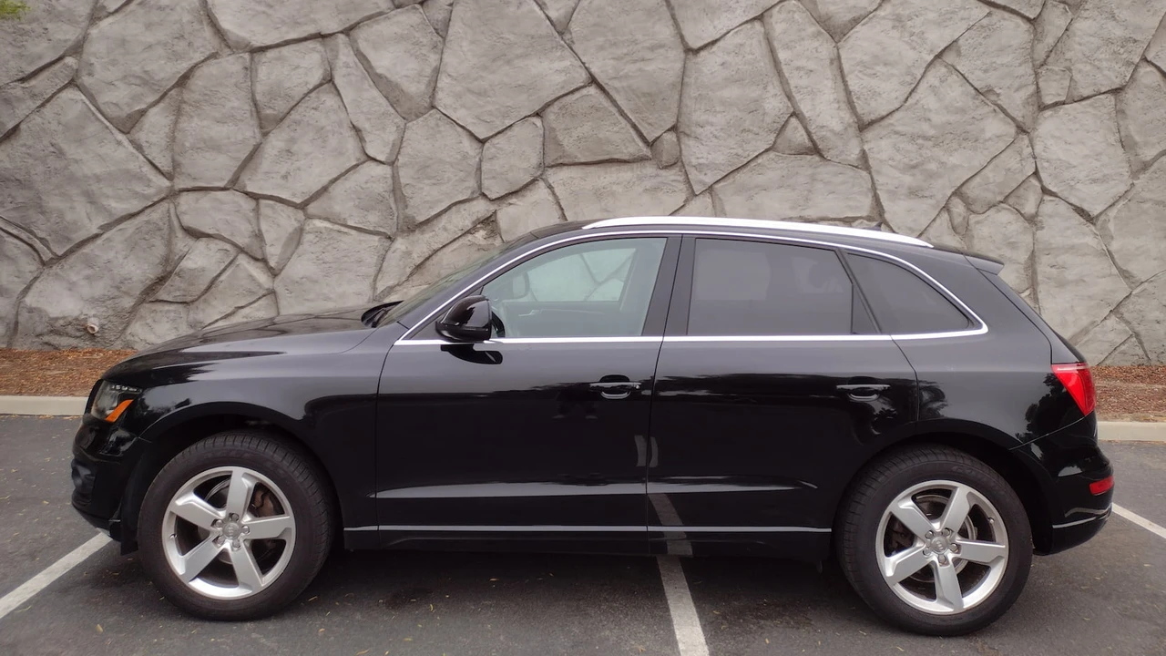 2010 Audi 8R Q5 - Image 2 of 17
