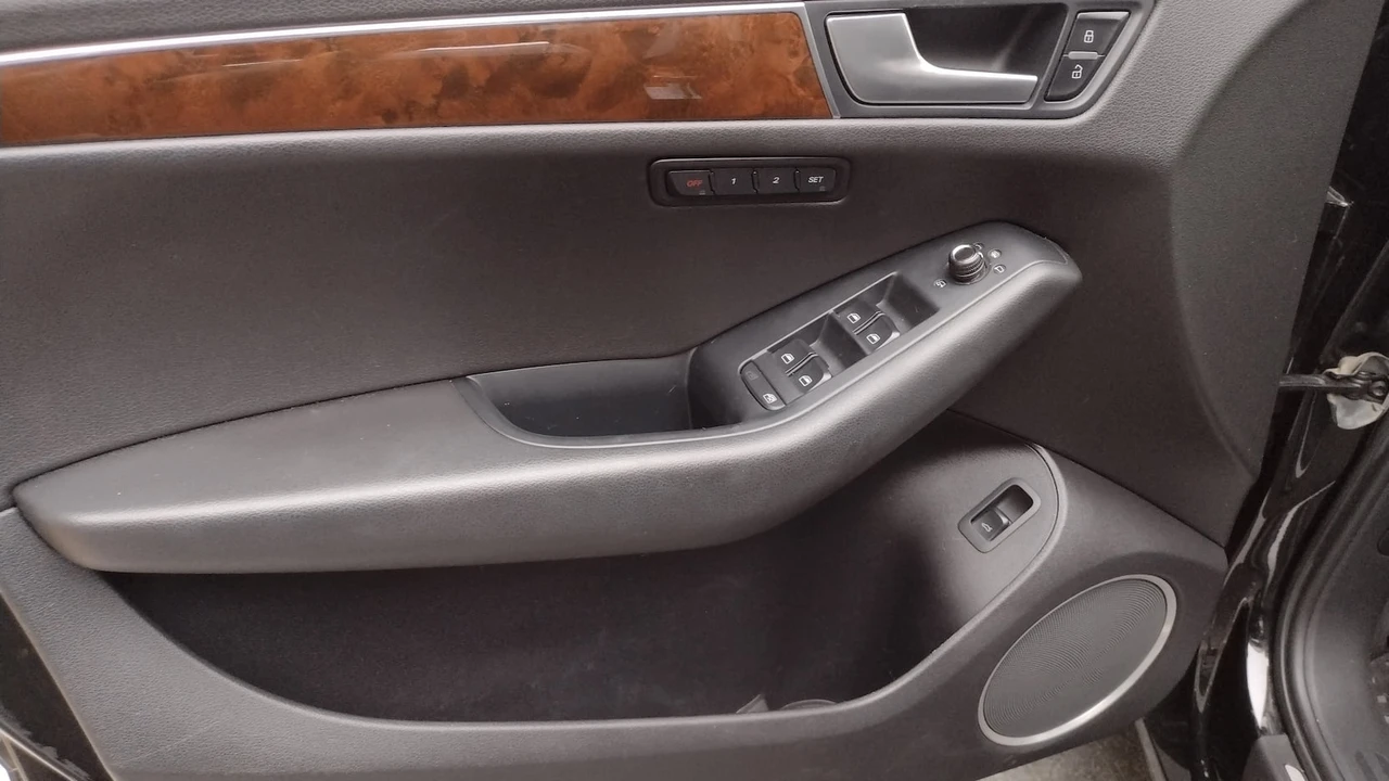 2010 Audi 8R Q5 - Image 10 of 17