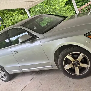 2010 Audi Q5 Prestige with Technology Package