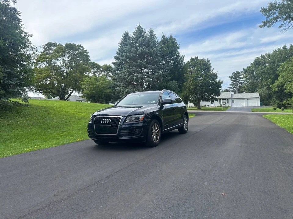 2010 Audi 8R Q5 - Image 2 of 9