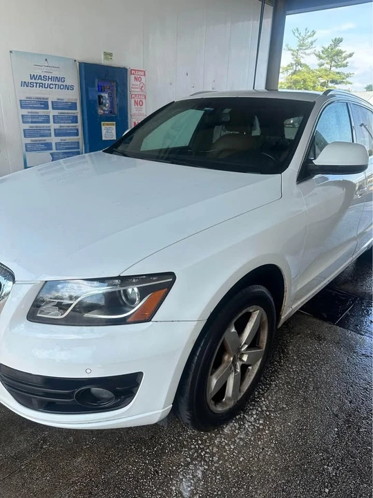 2010 Audi 8R Q5 - Image 2 of 6