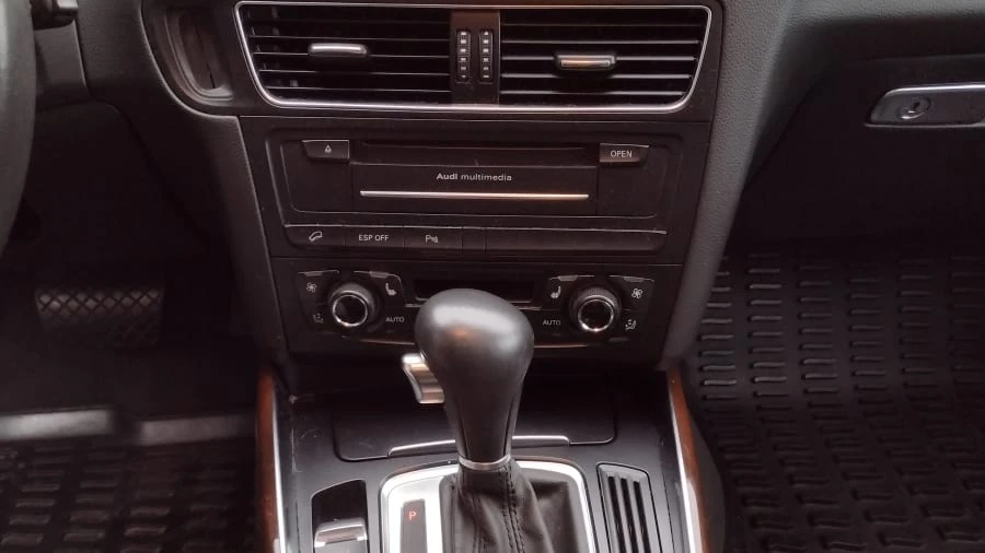 2010 Audi 8R Q5 - Image 14 of 16