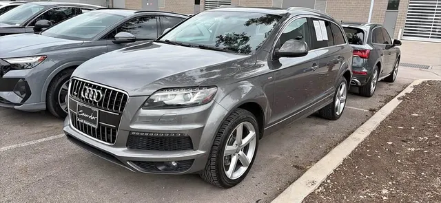 2010 Audi Q7 3.0T Premium Plus Sport Utility 4D