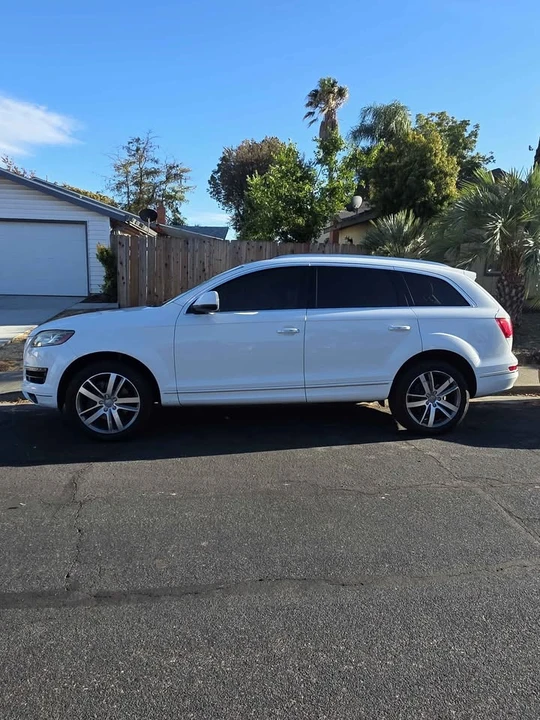 2010 Audi 4L Q7 - Image 2 of 9