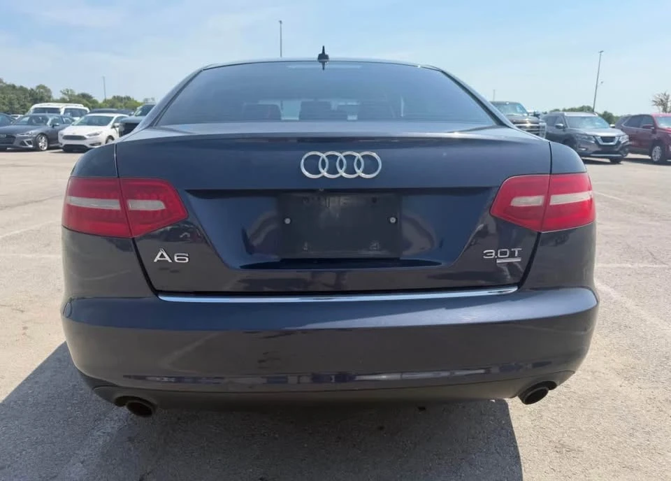 2010 Audi Quattro - Image 2 of 10