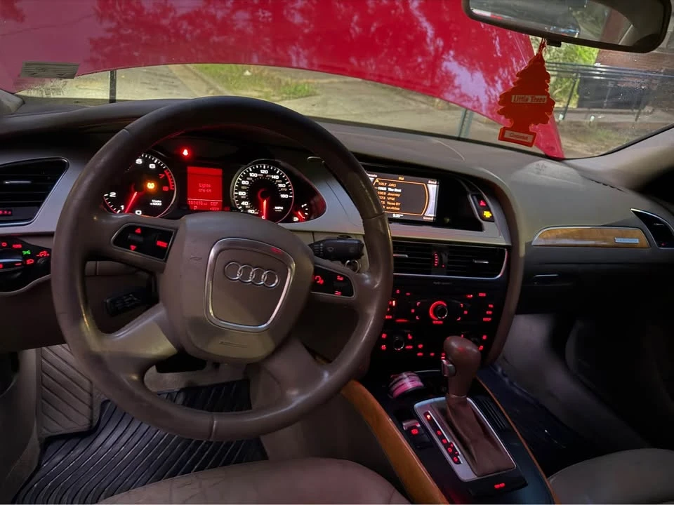 2010 Audi Quattro - Image 2 of 6