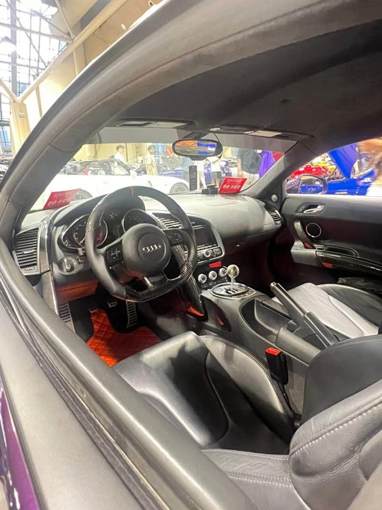 2010 Audi 42 R8 - Image 3 of 8