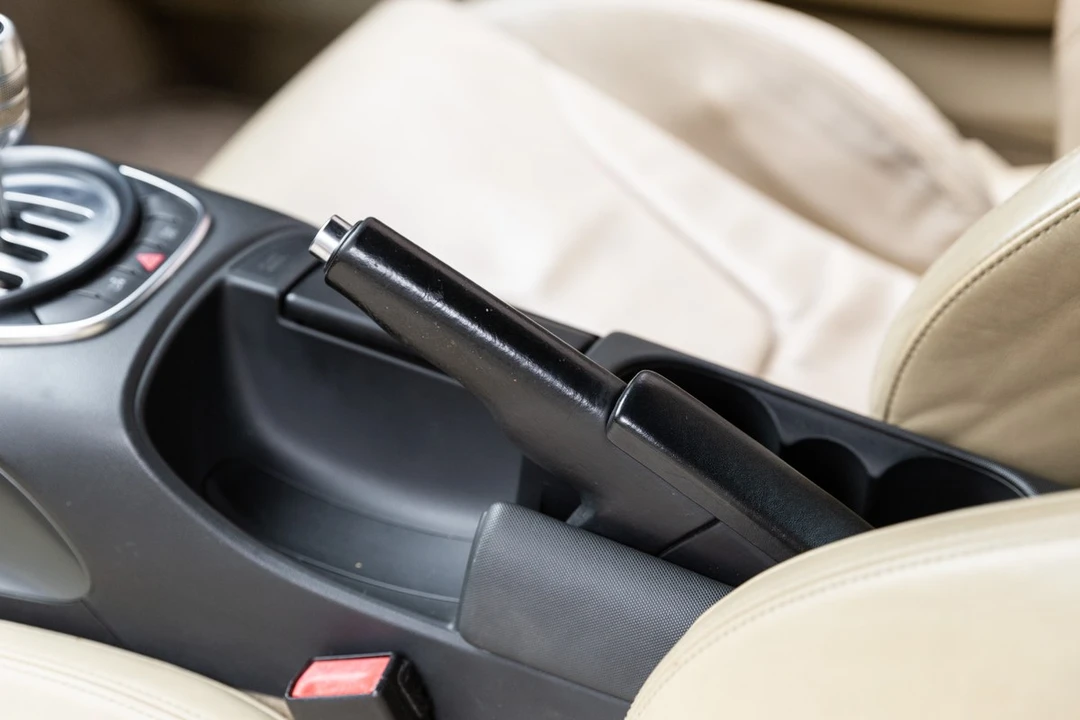 2010 Audi 42 R8 - Image 28 of 30