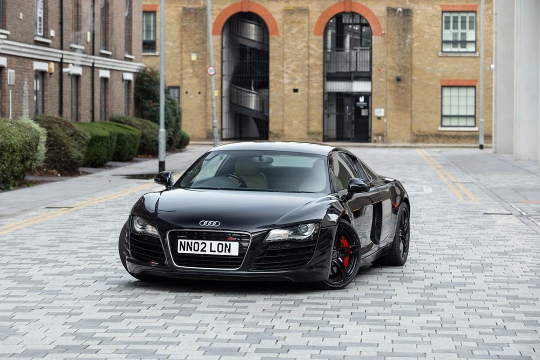 2010 Audi 42 R8 - Image 8 of 30