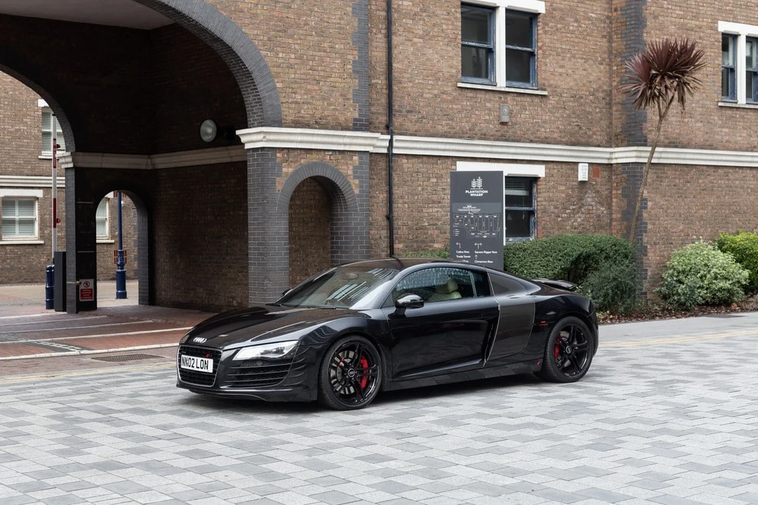 2010 Audi 42 R8 - Image 14 of 30