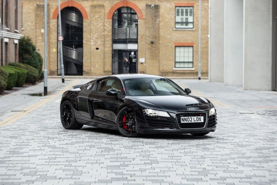 2010 Audi 42 R8 - Image 2 of 30