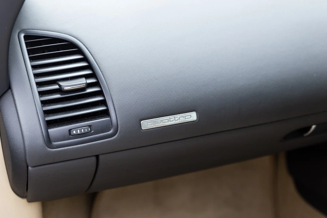 2010 Audi 42 R8 - Image 30 of 30