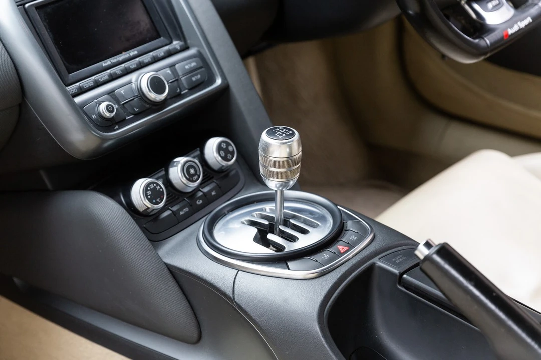 2010 Audi 42 R8 - Image 24 of 30