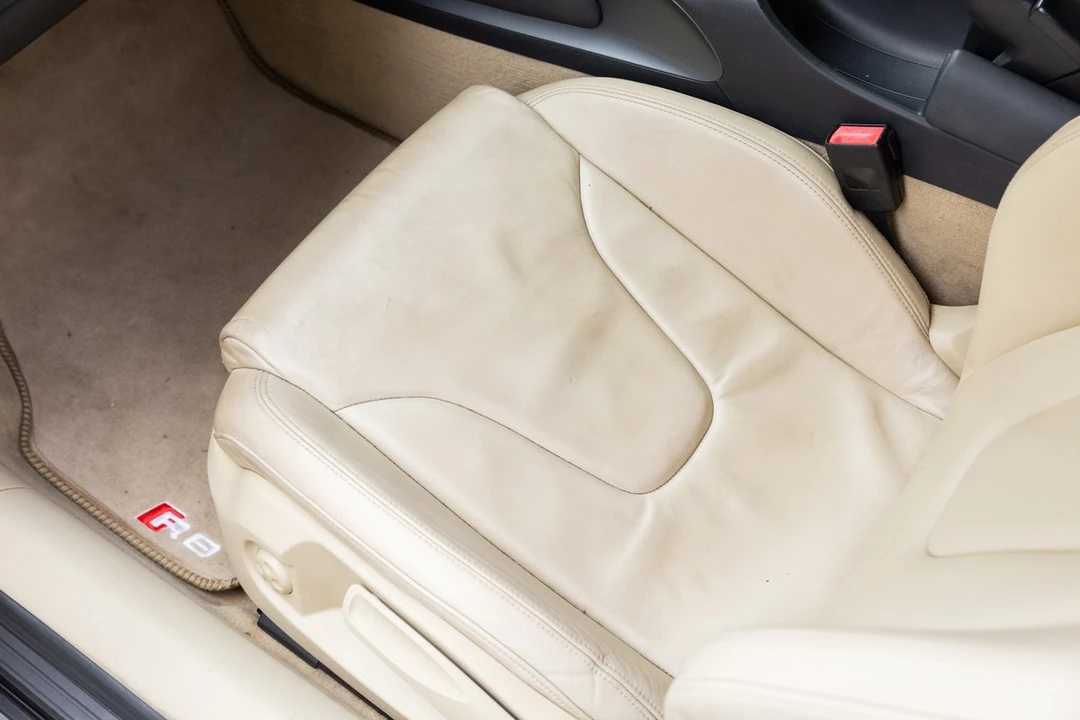 2010 Audi 42 R8 - Image 23 of 30