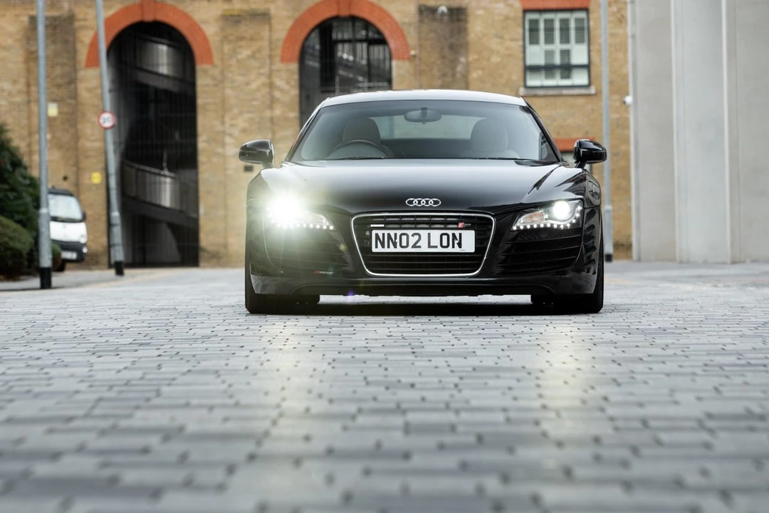2010 Audi 42 R8 - Image 6 of 30