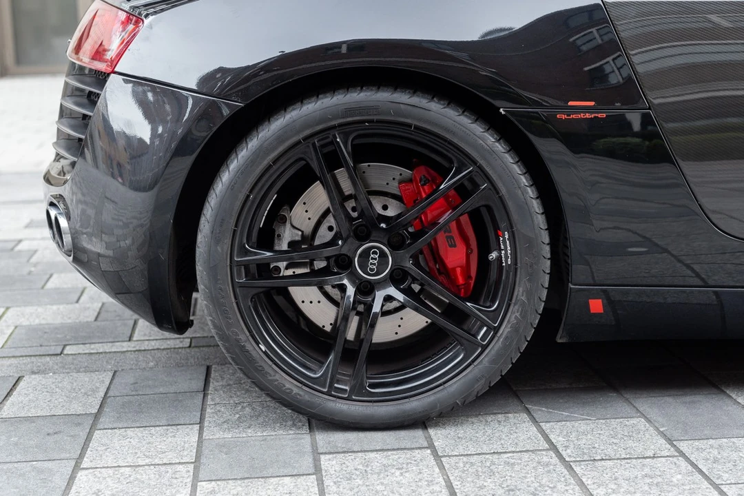 2010 Audi 42 R8 - Image 18 of 30