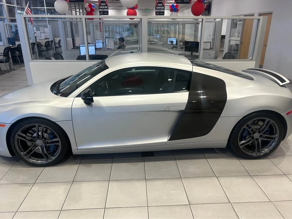 2010 Audi 42 R8 - Image 5 of 6