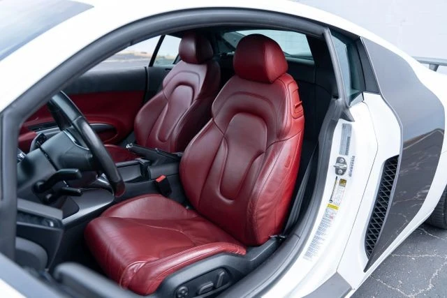 2010 Audi 42 R8 - Image 4 of 13