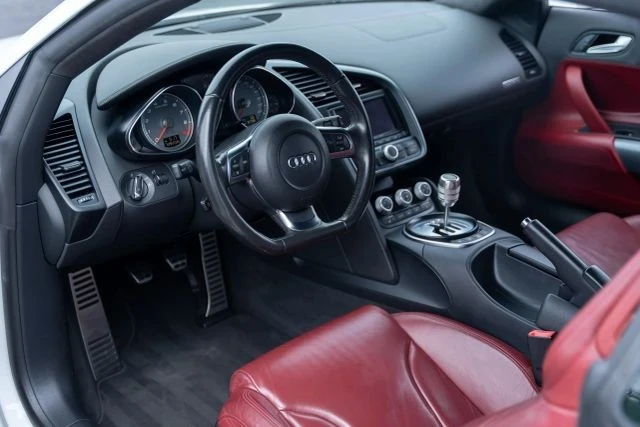 2010 Audi 42 R8 - Image 3 of 13